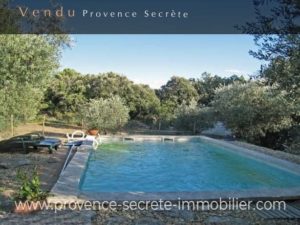 Villa à vendre avec Piscine sur cabrières d'Avignon